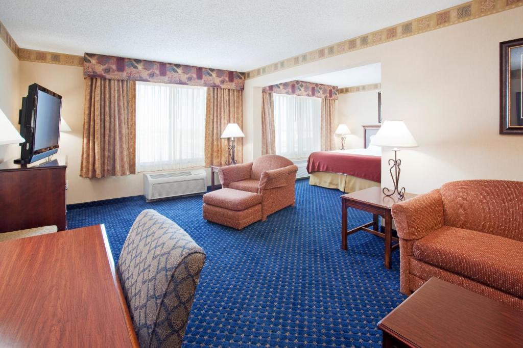 Holiday Inn Express Hotel & Suites Cheyenne an IHG Hotel image 10