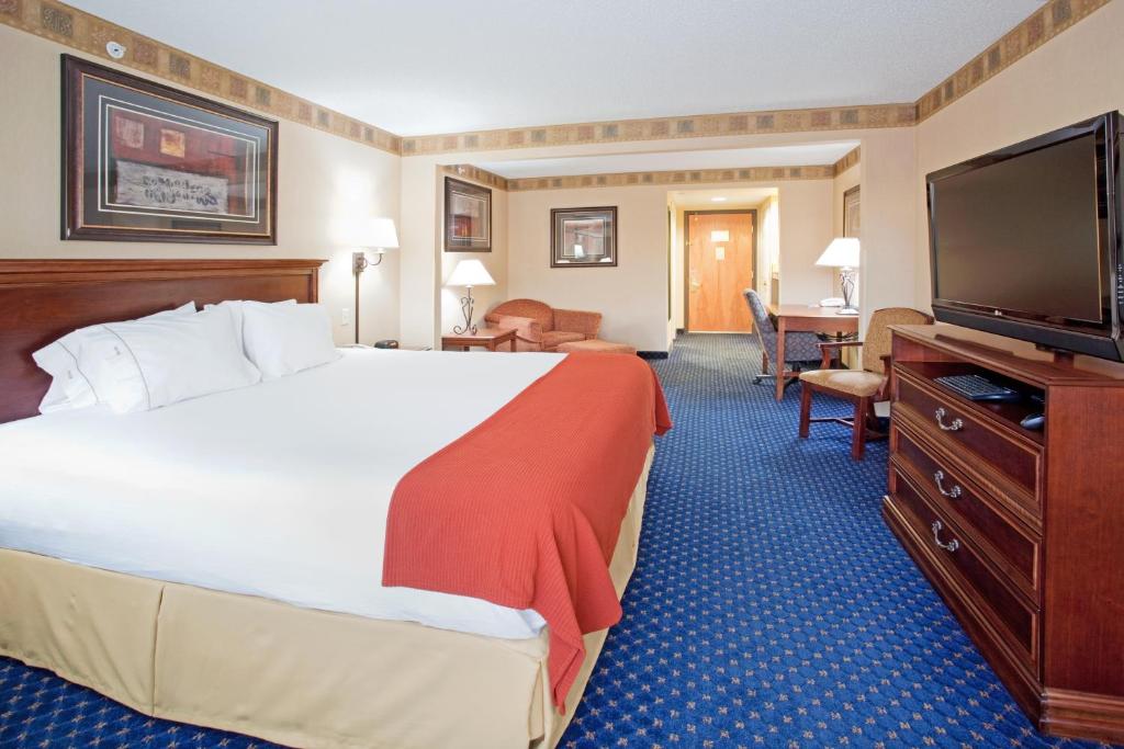 Holiday Inn Express Hotel & Suites Cheyenne an IHG Hotel image 16
