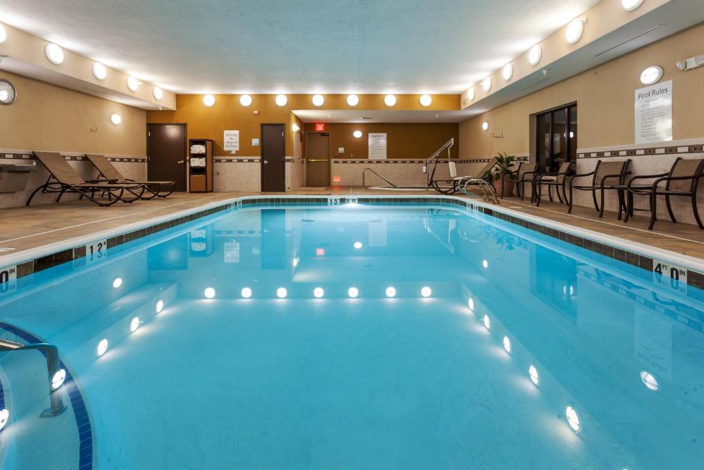 Holiday Inn Express Hotel & Suites Cheyenne an IHG Hotel image 6